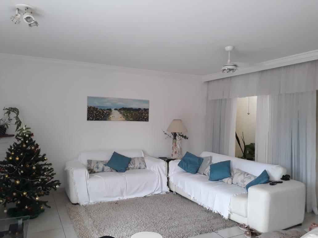 Casa à venda com 4 quartos, 228m² - Jardim Messina,Jundiaí