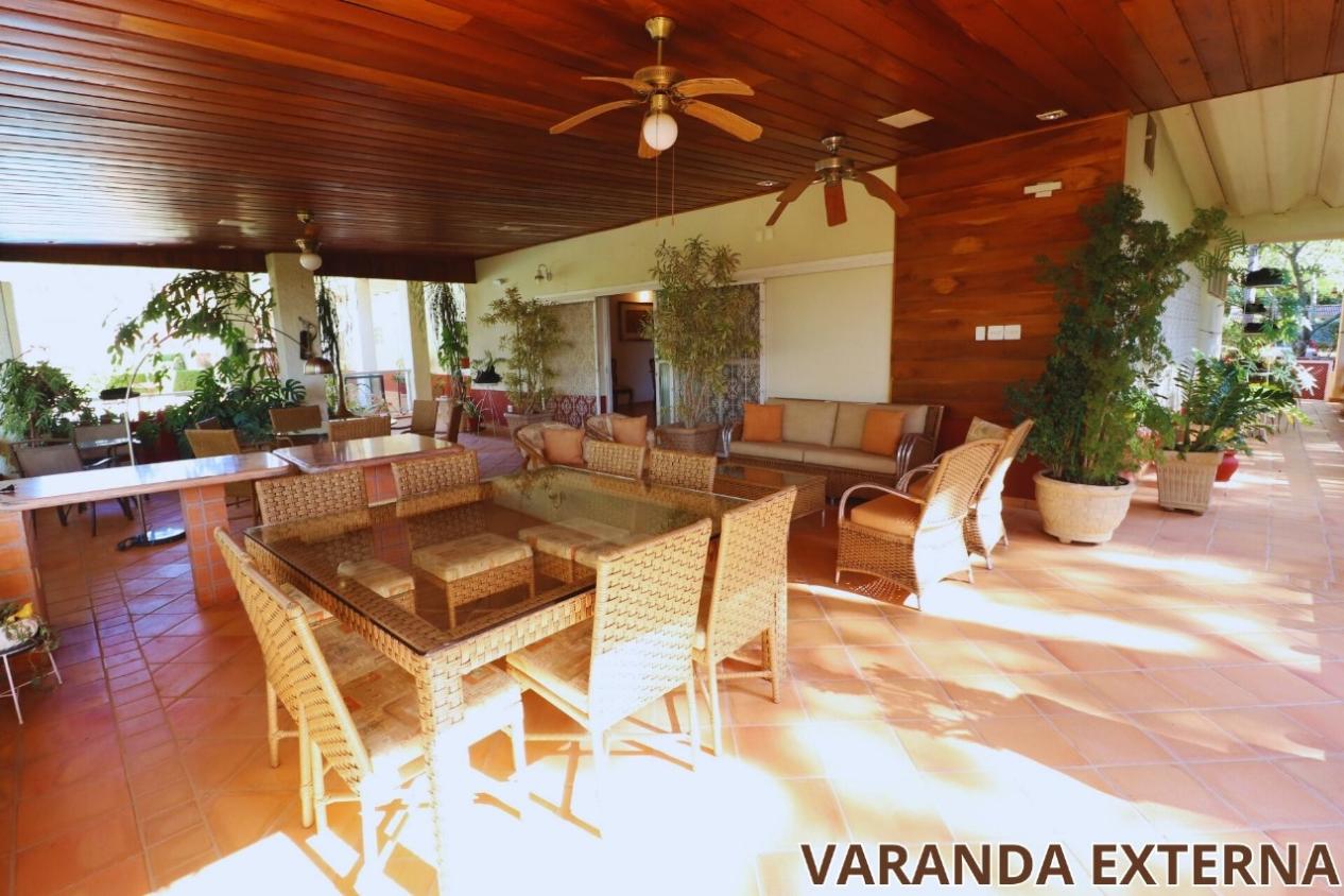 Chacara no interior de Sp entre Jundiaí e Itu (50min de São Paulo) com 6 suítes piscina hidromassagem área gourmet lareira - www.melhoresimoveisonline.com.br