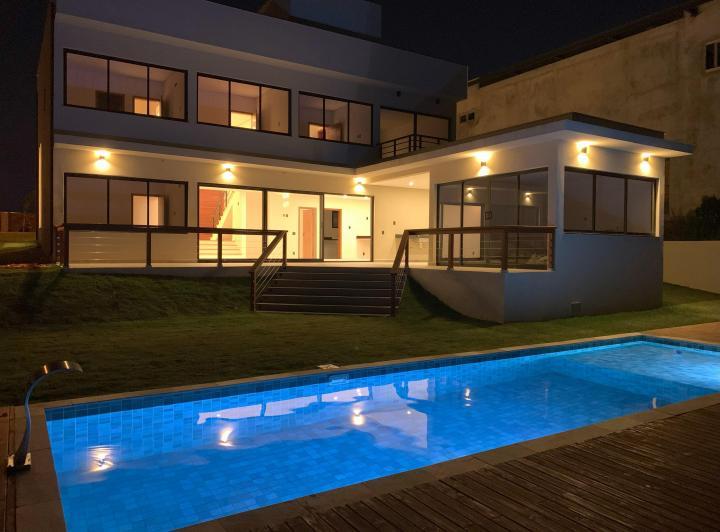 Casa à venda com 4 quartos, 305m² - Aglomeração Urbana De Jundiaí,Itupeva
