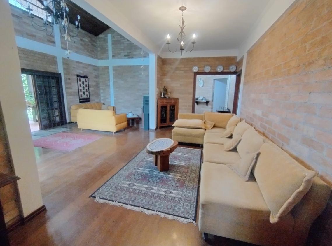 linda Chácara Jundiaí Tijuco Preto 5.200m2 Áre k - 500m2 ( com habite-se ). Aceita financiamento. - www.melhoresimoveisonline.com.br