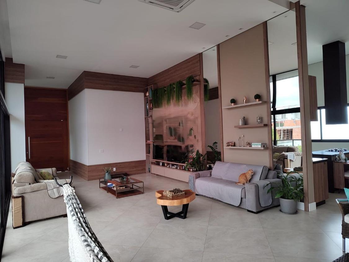 Casa à venda com 3 quartos, 400m² - Medeiros,Jundiaí