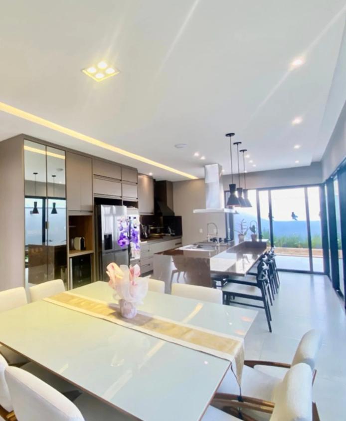 Casa à venda com 3 quartos, 360m² - Jardim das Samambaias,Jundiaí