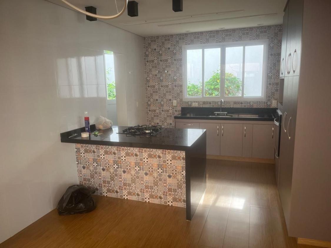 Casa à venda com 3 quartos - Engordadouro,Jundiaí