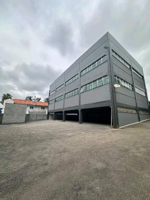 Loja Comercial e Prédio para Locação na Fazendinha - Espaço Versátil e Estratégico! - www.melhoresimoveisonline.com.br