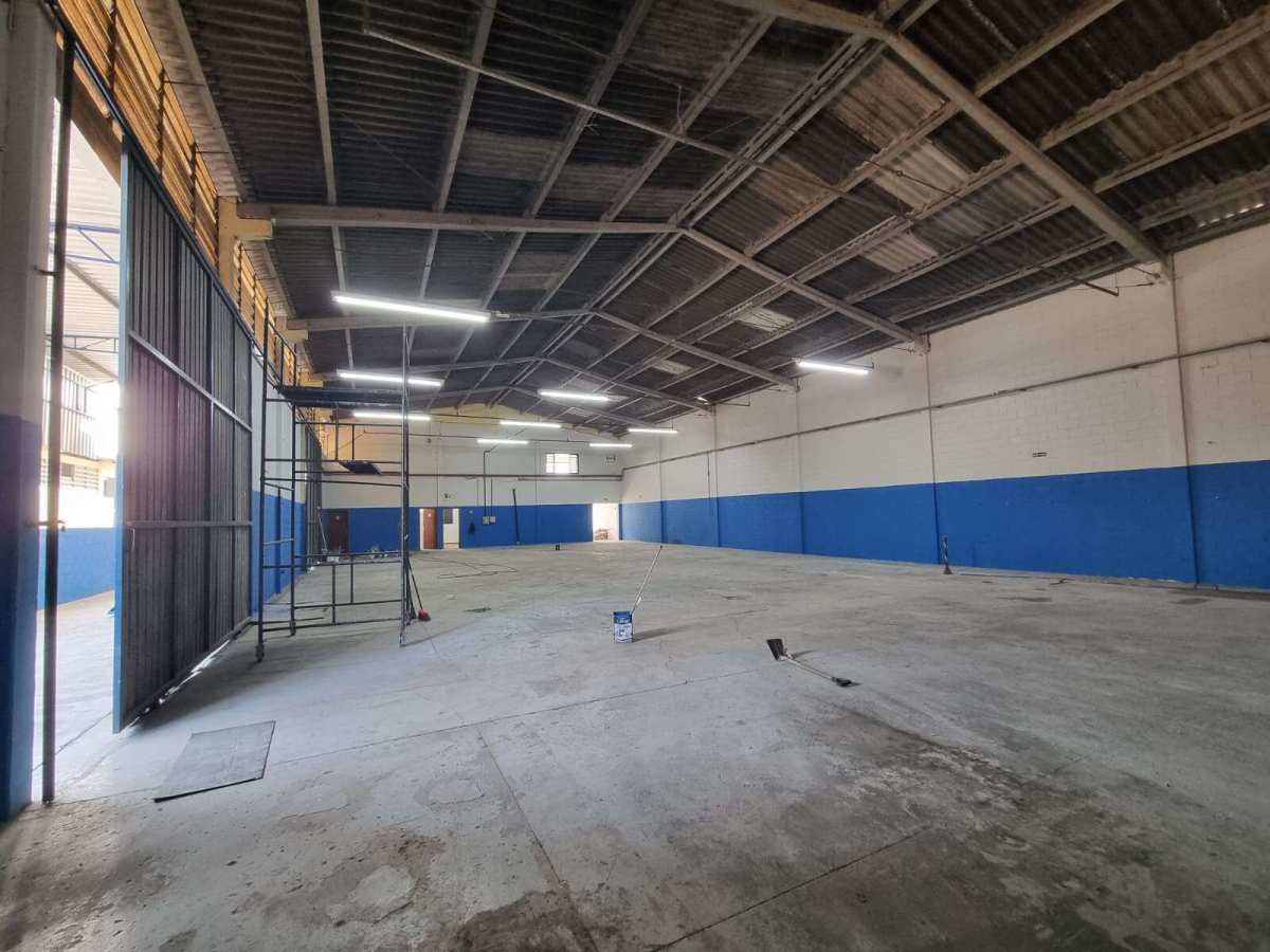 GALPÃO PARA LOCAÇÃO COM DOCA - A.T 900M², A.C 700M² - R$ 16.000,00 - PINHEIRINHO - ITUPEVA/SP. - www.melhoresimoveisonline.com.br